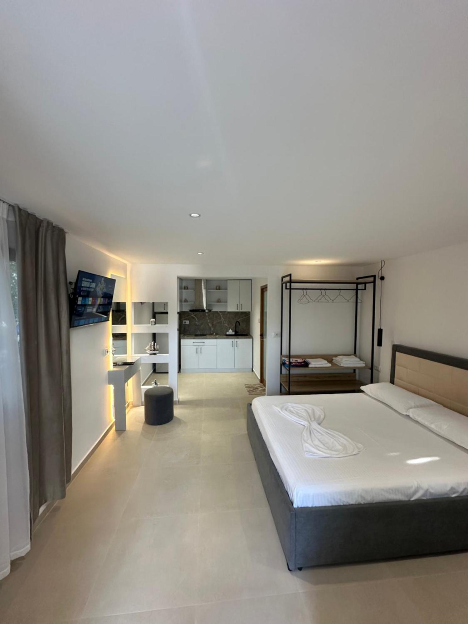 Guesthouse Xhuliano Ksamil Exterior photo